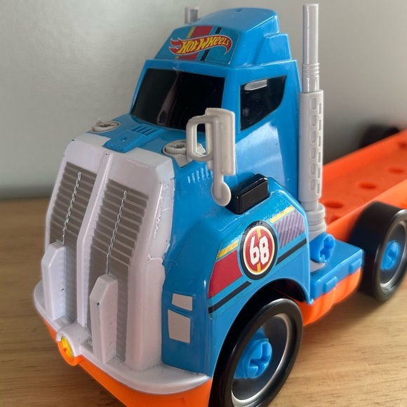 Hot Wheels tool kit truck toy - truck‎ only tool kit not included - Picture 4 of 7